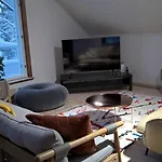 샬레 Big 4 Bedroom House With Sauna By The Sea 바사