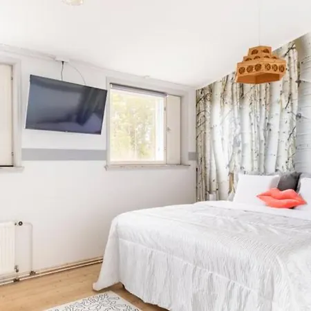 Big 4 Bedroom House With Sauna By The Sea Horská chata *