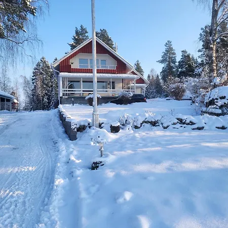 Big 4 Bedroom House With Sauna By The Sea *
